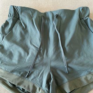 lululemon athletica Green Running/Training Shorts - Size 0